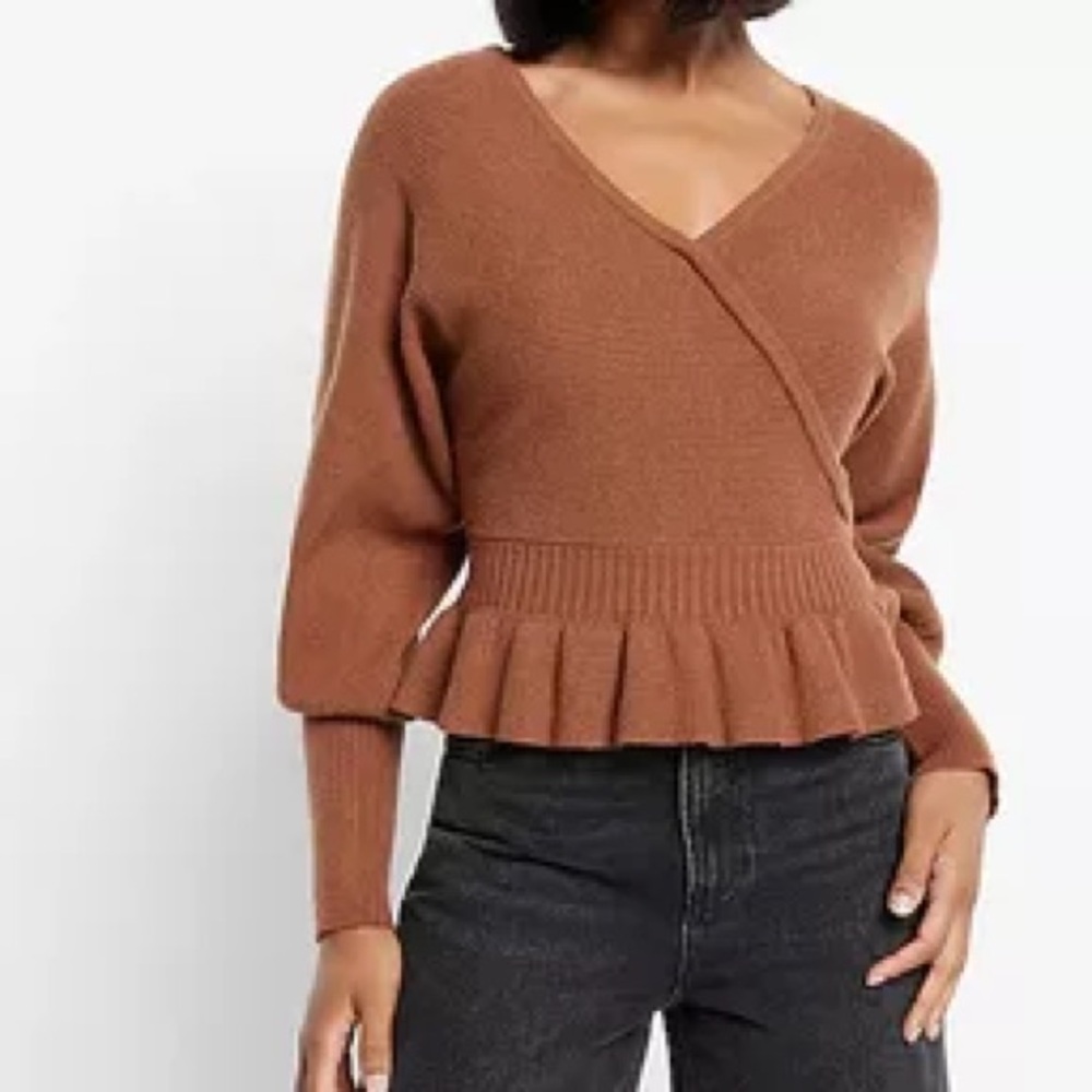 Express ribbed brown peplum v neck sweater size small